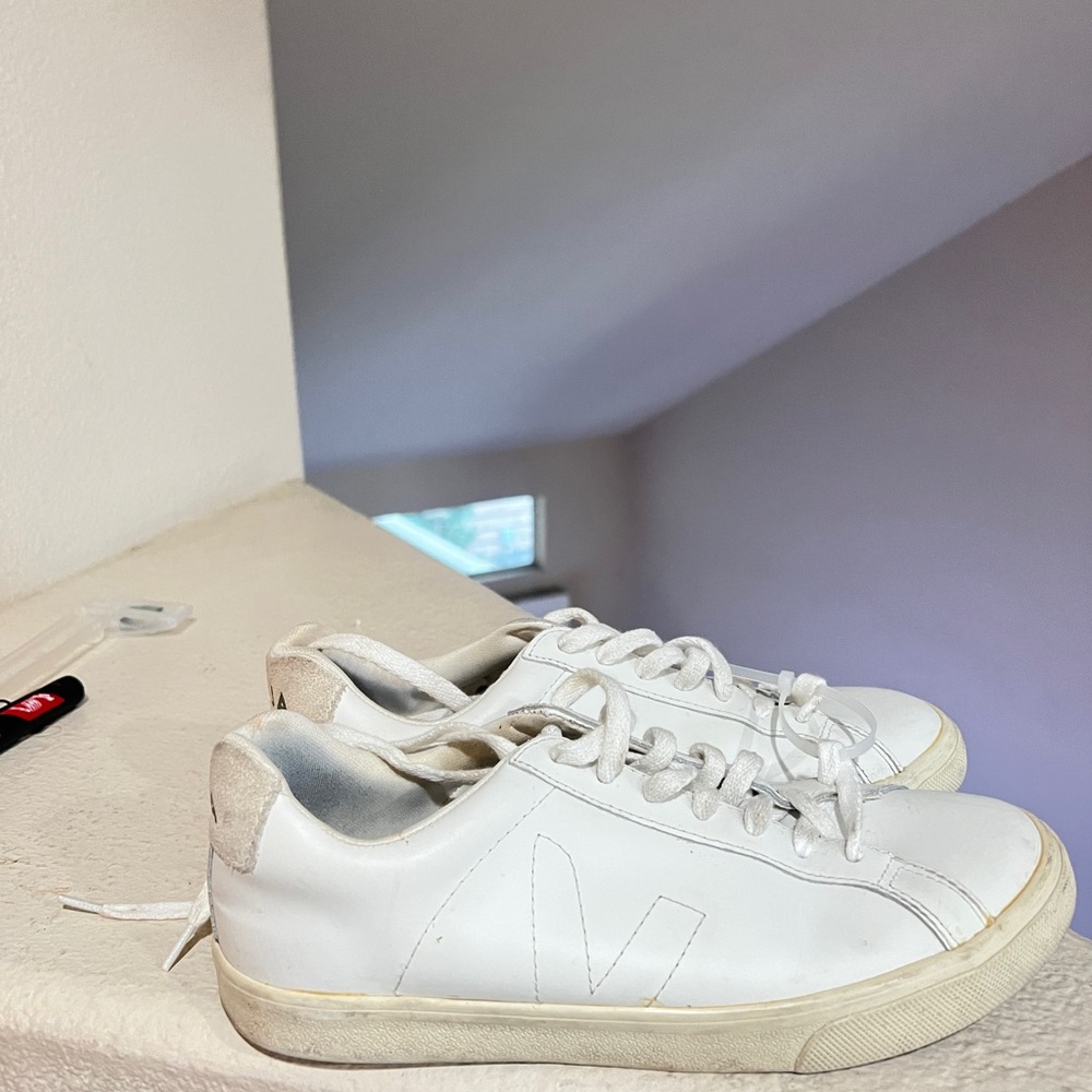 VEJA Esplar Sneaker Women’s Size 9‎ White Leather Lace Up Sneakers